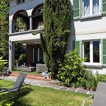 La Perla Hotel